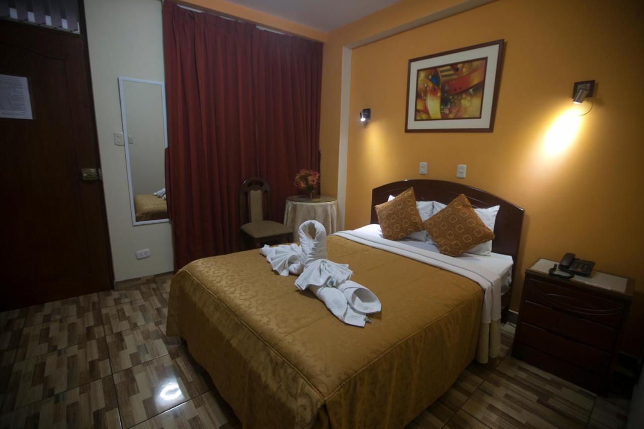 Hotel Suite Plaza トルヒーリョ エクステリア 写真